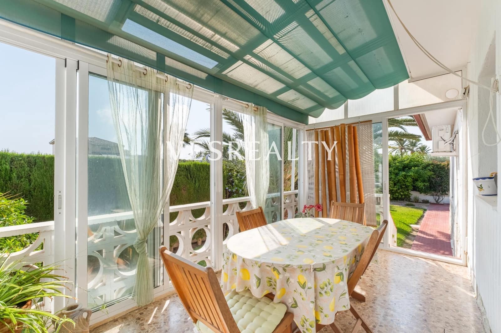 4 bedroom Villa for sale in San Juan de Alicante / Sant Joan d'Alacant with garage - € 950,000 (Ref: 9112532)