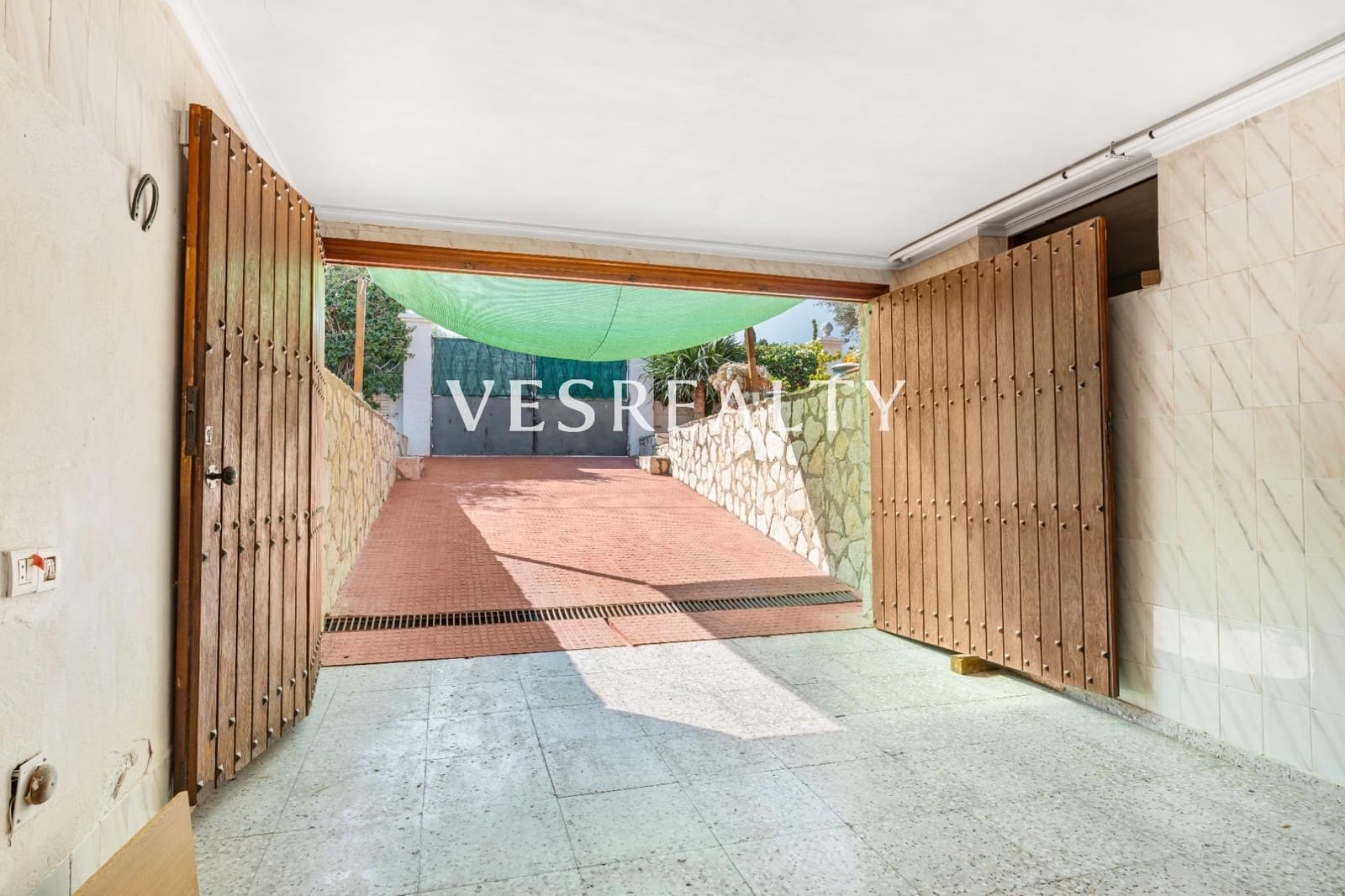 4 bedroom Villa for sale in San Juan de Alicante / Sant Joan d'Alacant with garage - € 950,000 (Ref: 9112532)