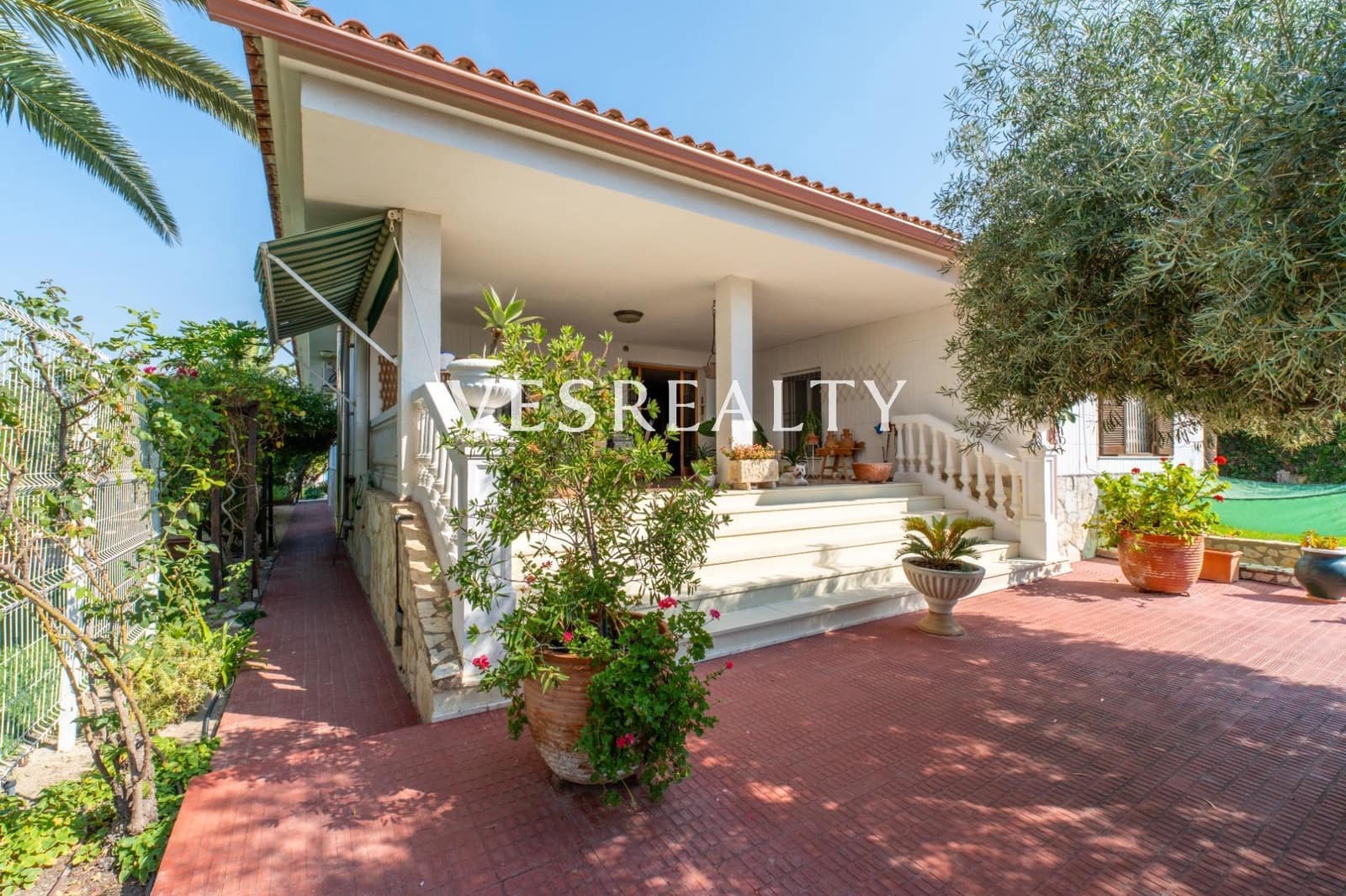 4 bedroom Villa for sale in San Juan de Alicante / Sant Joan d'Alacant with garage - € 950,000 (Ref: 9112532)