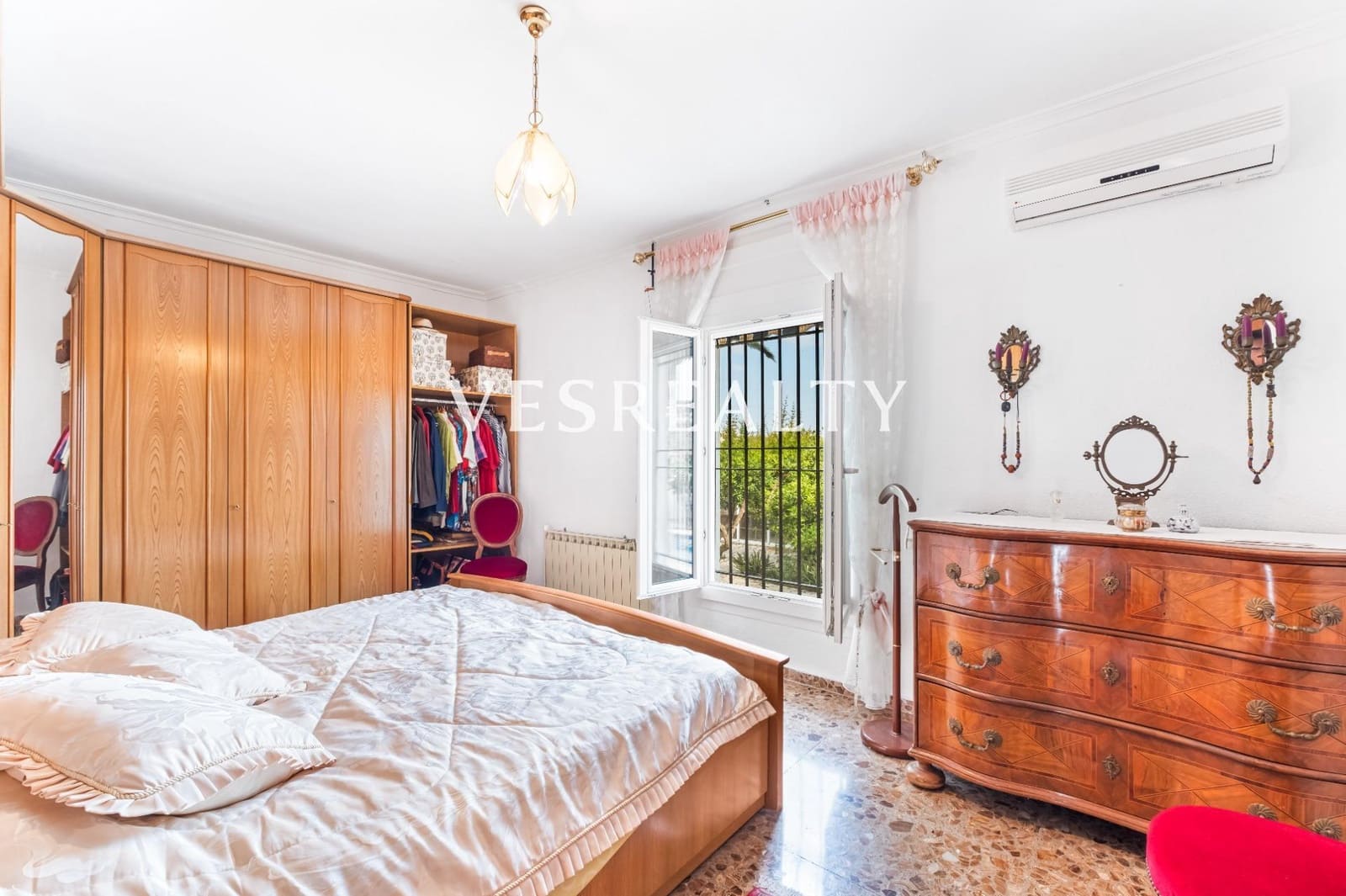 4 bedroom Villa for sale in San Juan de Alicante / Sant Joan d'Alacant with garage - € 950,000 (Ref: 9112532)