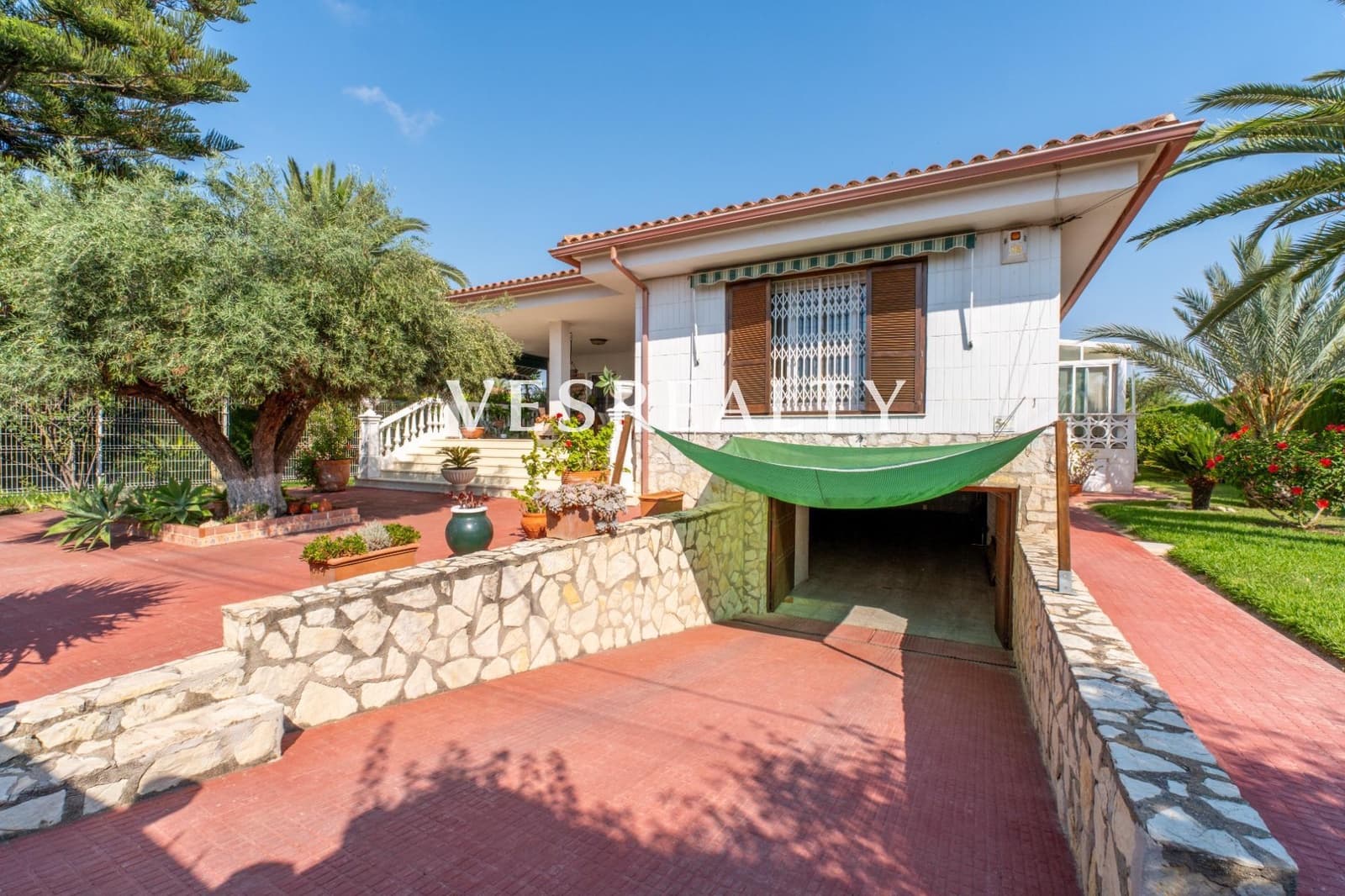4 bedroom Villa for sale in San Juan de Alicante / Sant Joan d'Alacant with garage - € 950,000 (Ref: 9112532)