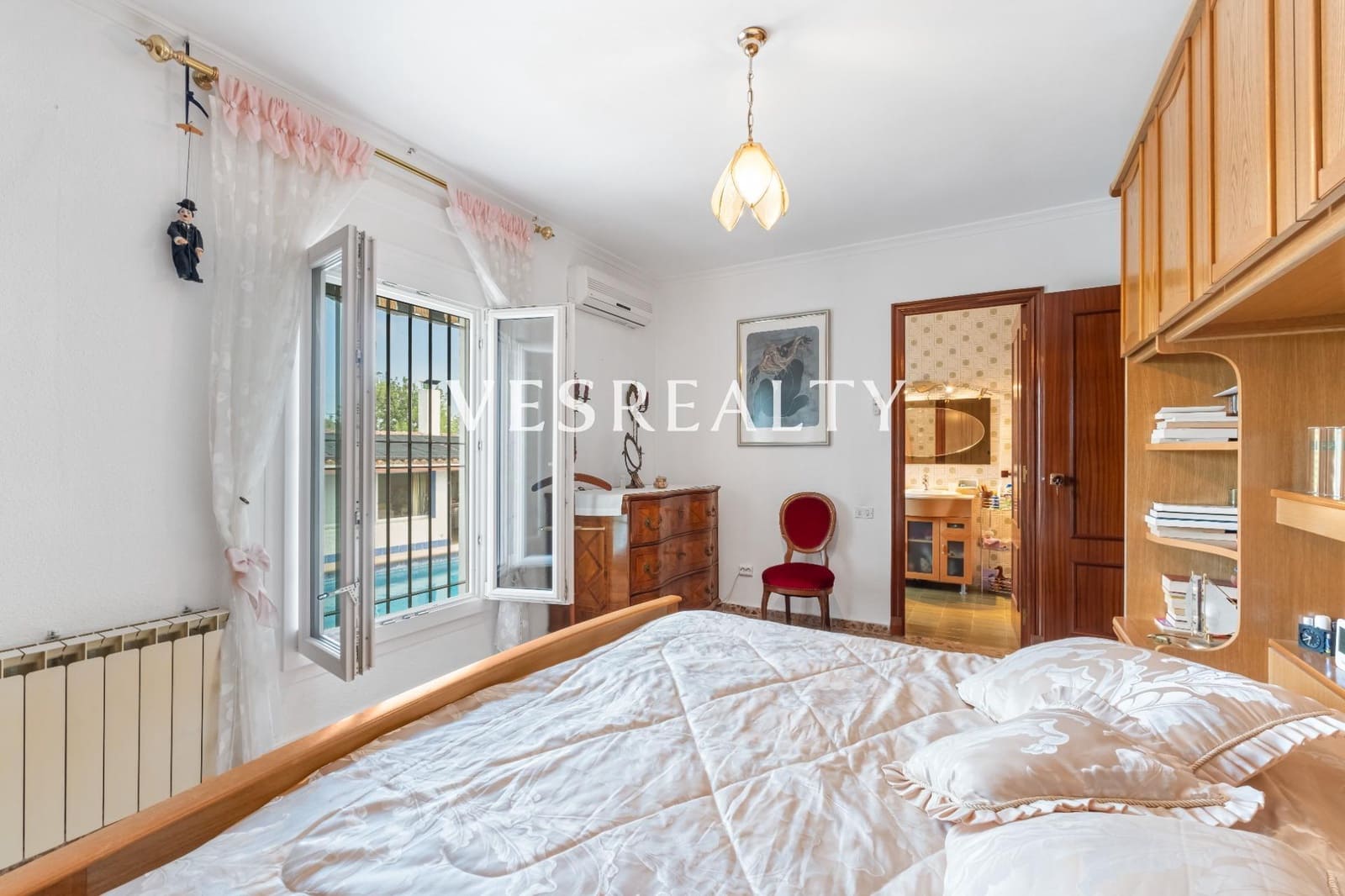 4 bedroom Villa for sale in San Juan de Alicante / Sant Joan d'Alacant with garage - € 950,000 (Ref: 9112532)