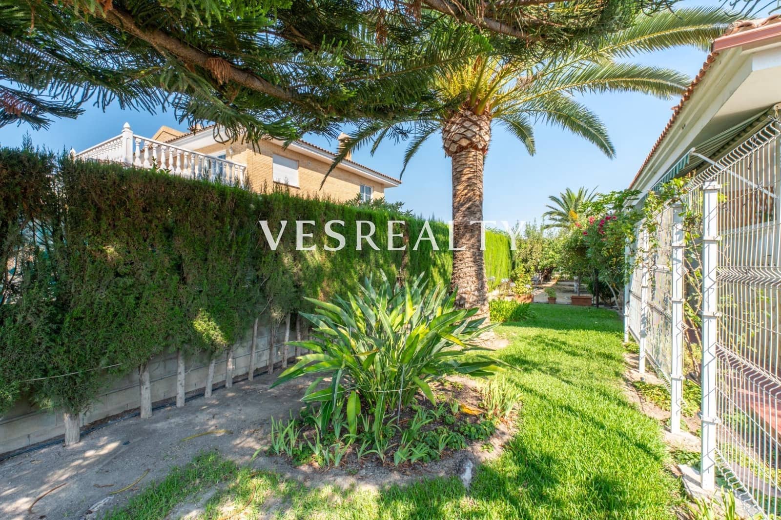 4 bedroom Villa for sale in San Juan de Alicante / Sant Joan d'Alacant with garage - € 950,000 (Ref: 9112532)