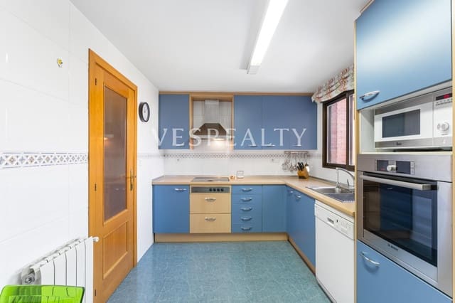 2 quarto Apartamento para arrendar em Vistahermosa, Alicante cidade com piscina garagem - 1 500 € (Ref: 9171737)