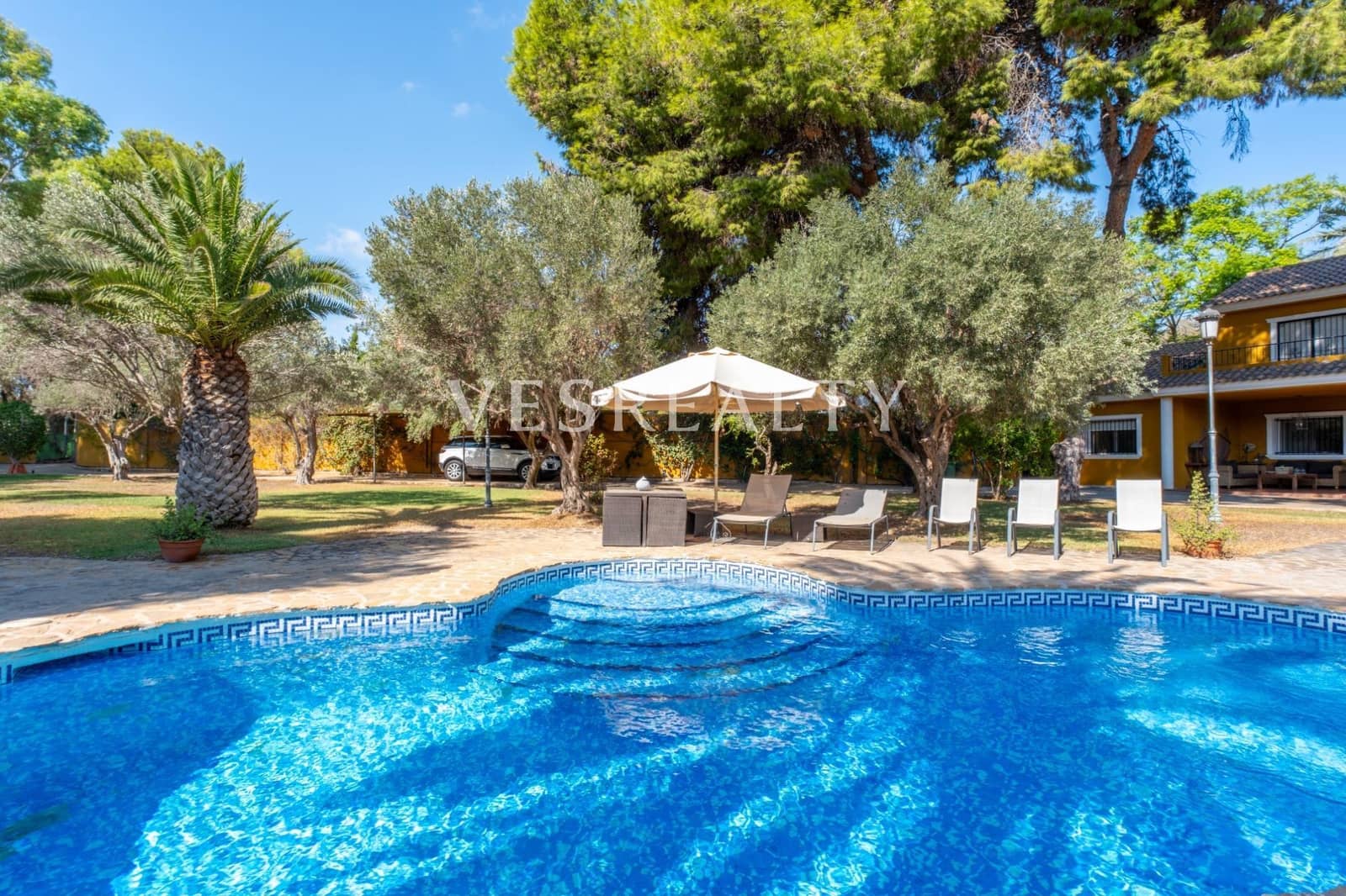 5 soveværelse Villa til salg i Alicante by - € 2.200.000 (Ref: 9255191)