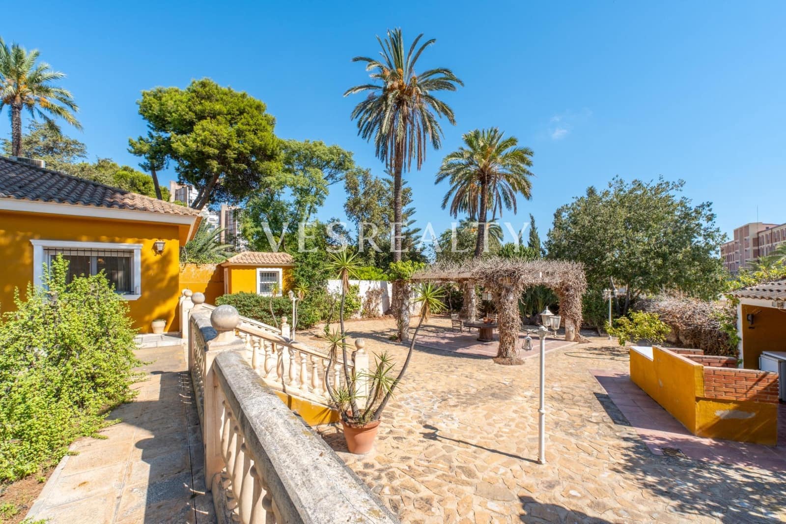 5 soveværelse Villa til salg i Alicante by - € 2.200.000 (Ref: 9255191)