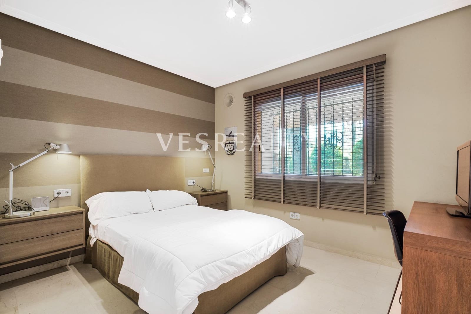 5 soveværelse Villa til salg i Alicante by - € 2.200.000 (Ref: 9255191)