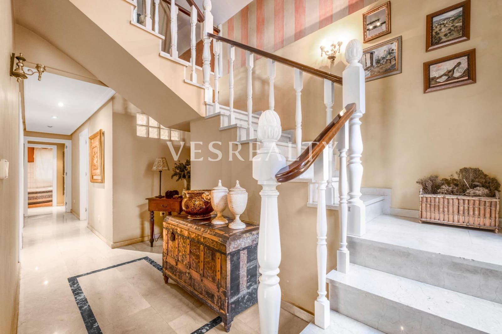 5 soveværelse Villa til salg i Alicante by - € 2.200.000 (Ref: 9255191)