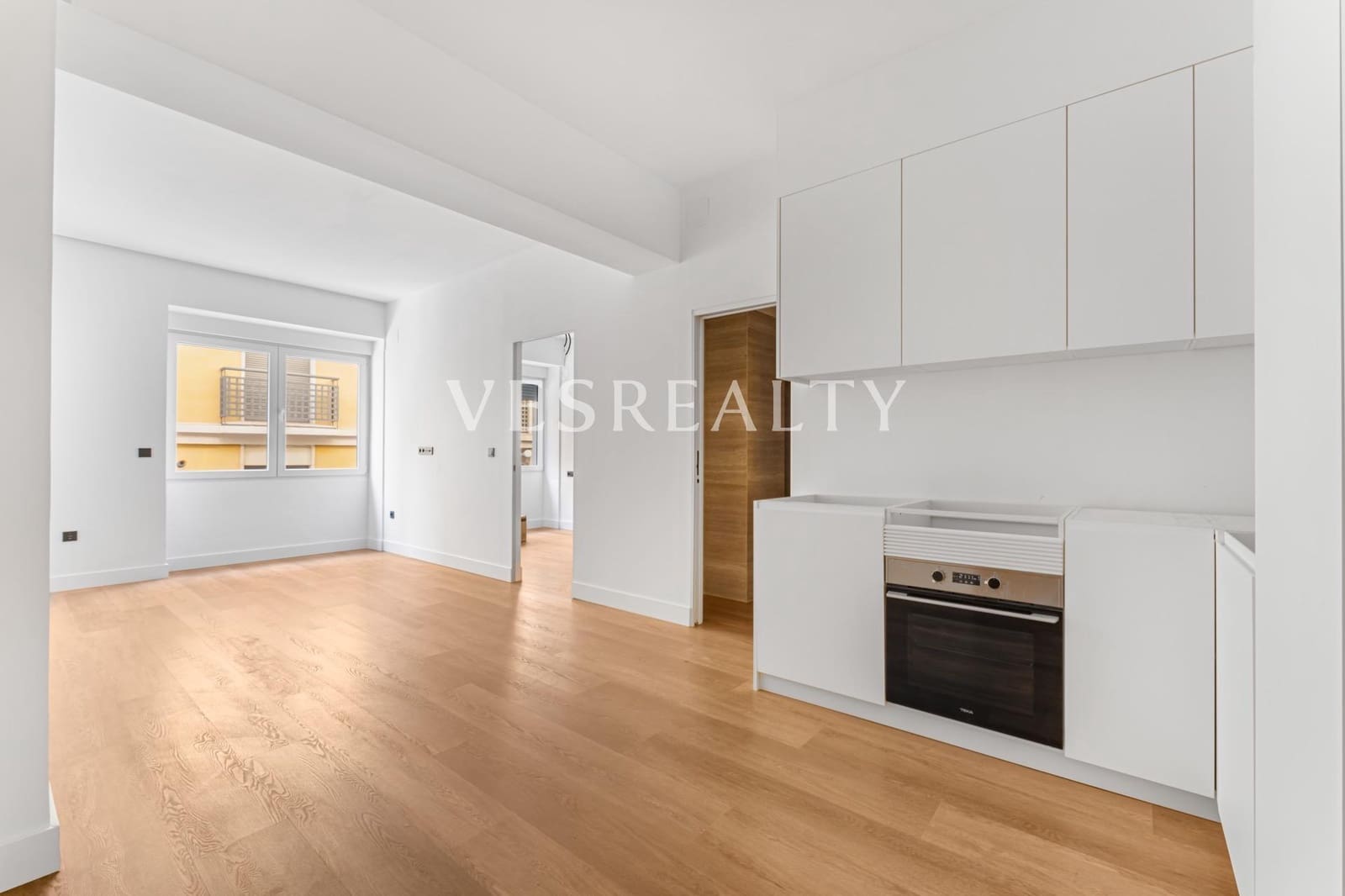 2 soveværelse Lejlighed til salg i Alicante by med garage - € 295.000 (Ref: 9272480)