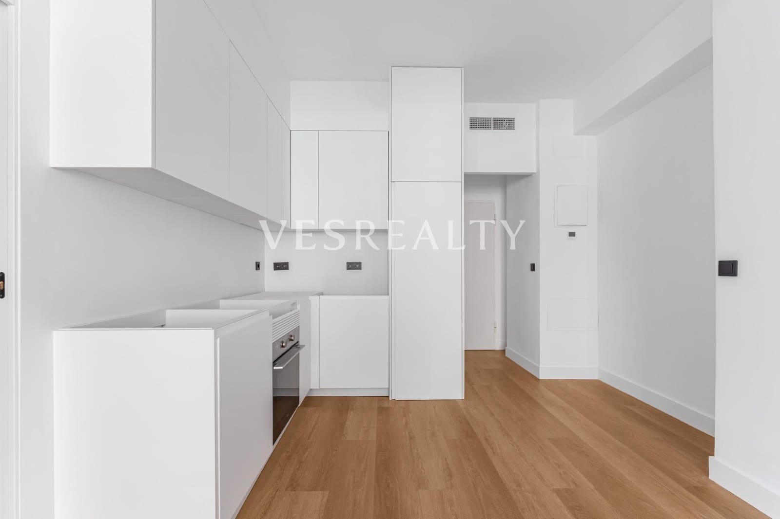 2 soveværelse Lejlighed til salg i Alicante by med garage - € 295.000 (Ref: 9272480)