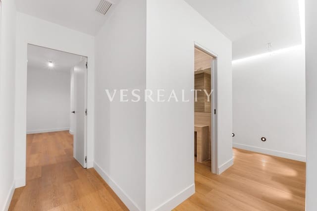 2 makuuhuone Asunto myytävänä paikassa Barrio del Centro, Alicante kaupunki mukana 
autotalli - 420 000 € (Ref: 9282396)