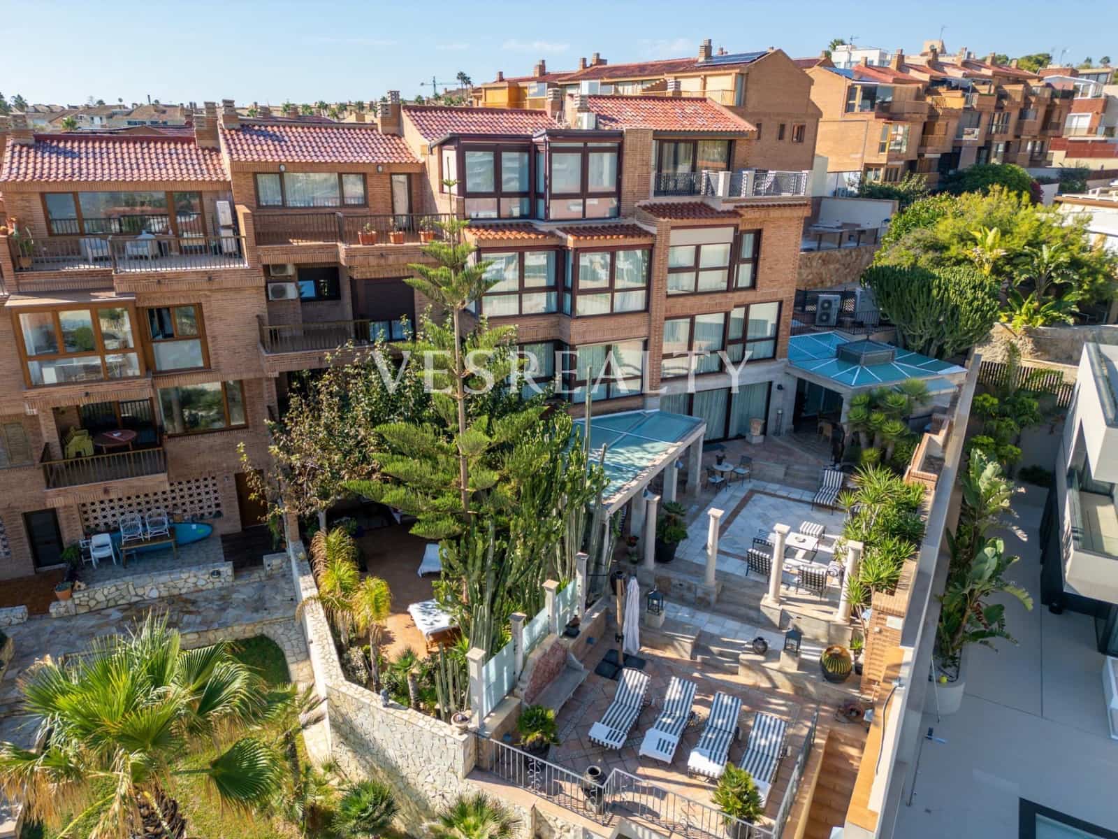 6 makuuhuone Paritalo myytävänä paikassa Playa de San Juan mukana uima-altaan - 2 650 000 € (Ref: 9308697)