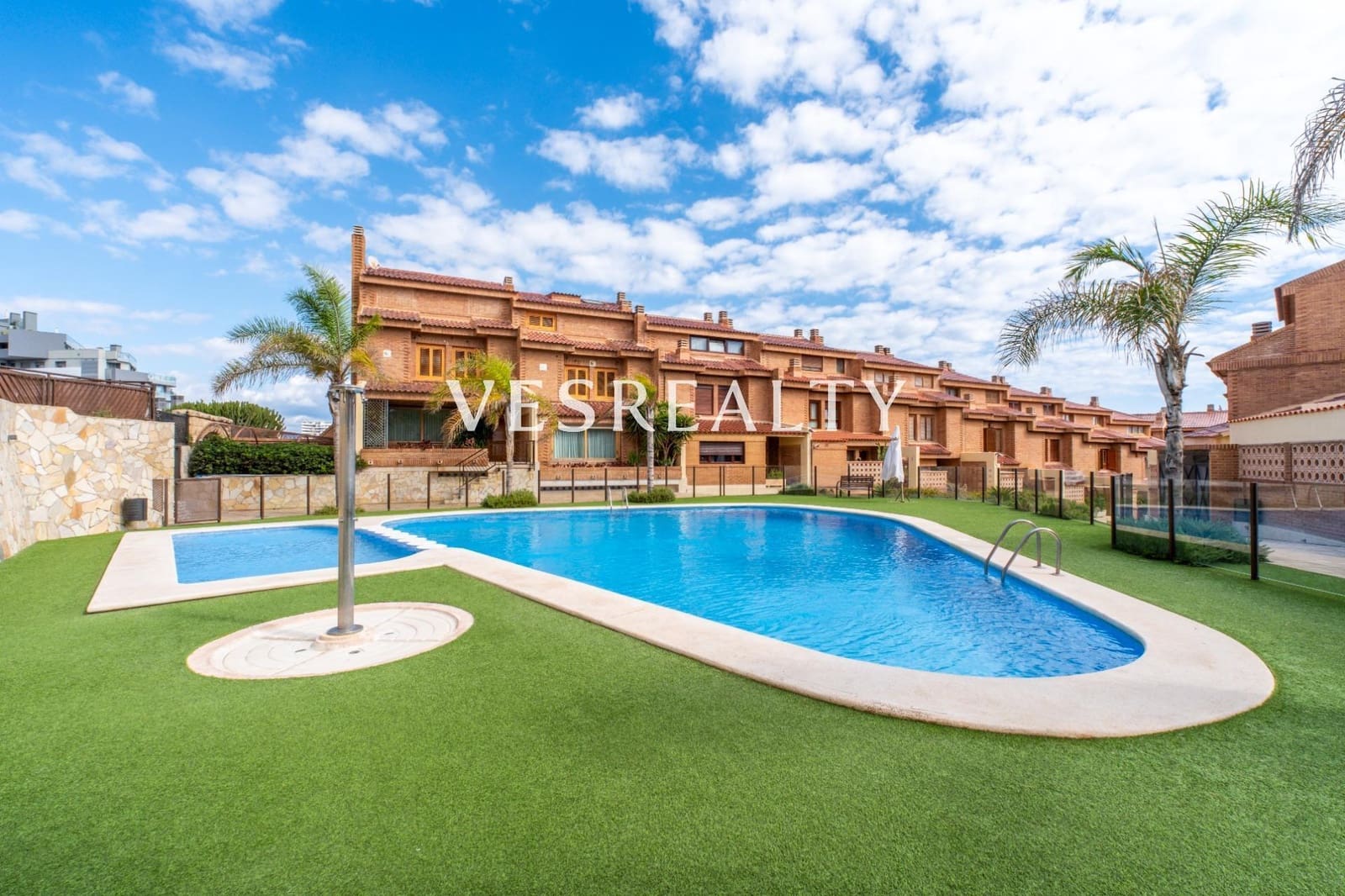 6 makuuhuone Paritalo myytävänä paikassa Playa de San Juan mukana uima-altaan - 2 650 000 € (Ref: 9308697)