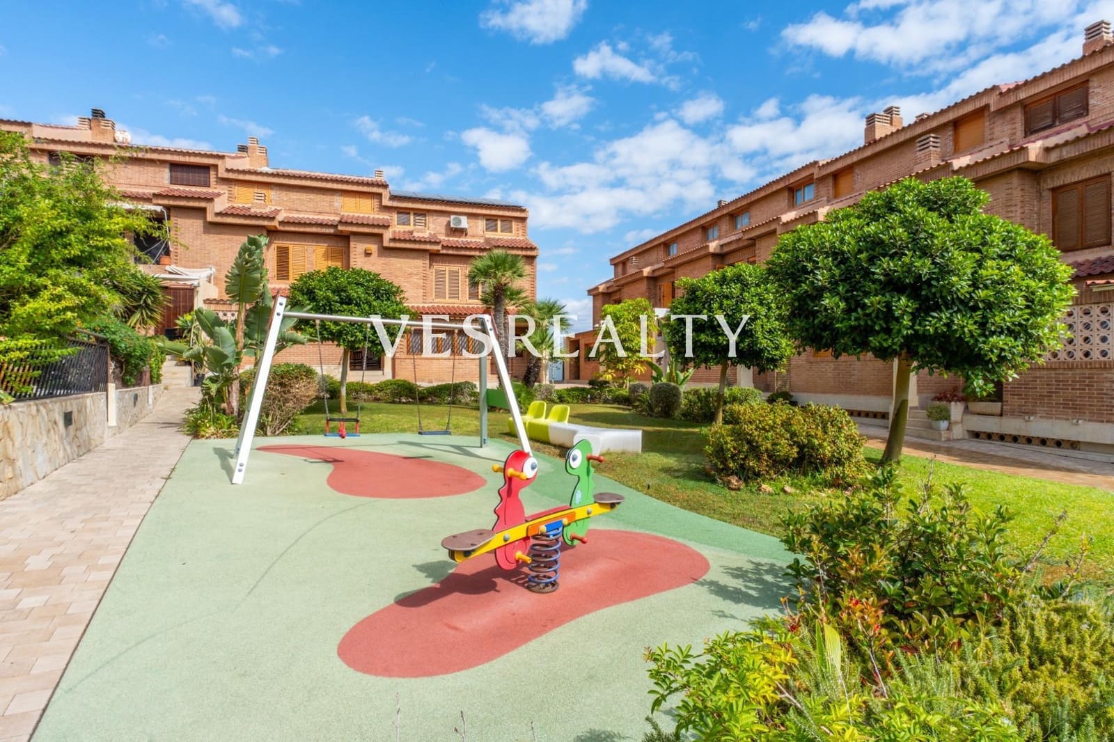 6 makuuhuone Paritalo myytävänä paikassa Playa de San Juan mukana uima-altaan - 2 650 000 € (Ref: 9308697)