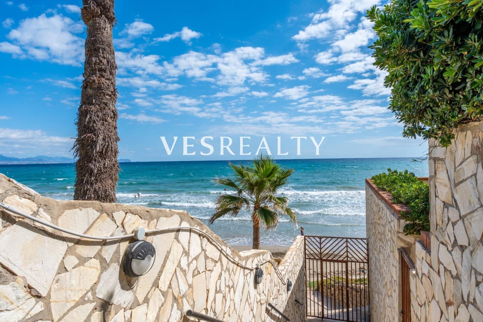 6 makuuhuone Paritalo myytävänä paikassa Playa de San Juan mukana uima-altaan - 2 650 000 € (Ref: 9308697)