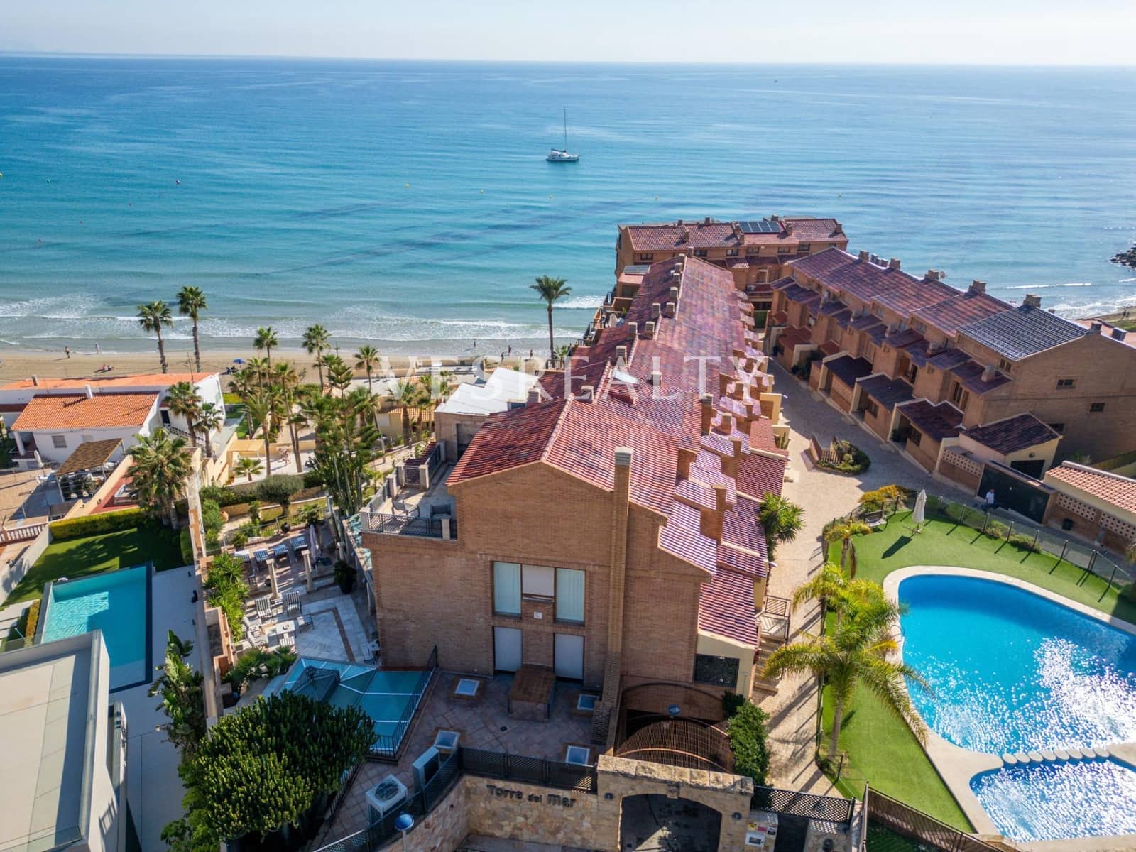 6 makuuhuone Paritalo myytävänä paikassa Playa de San Juan mukana uima-altaan - 2 650 000 € (Ref: 9308697)