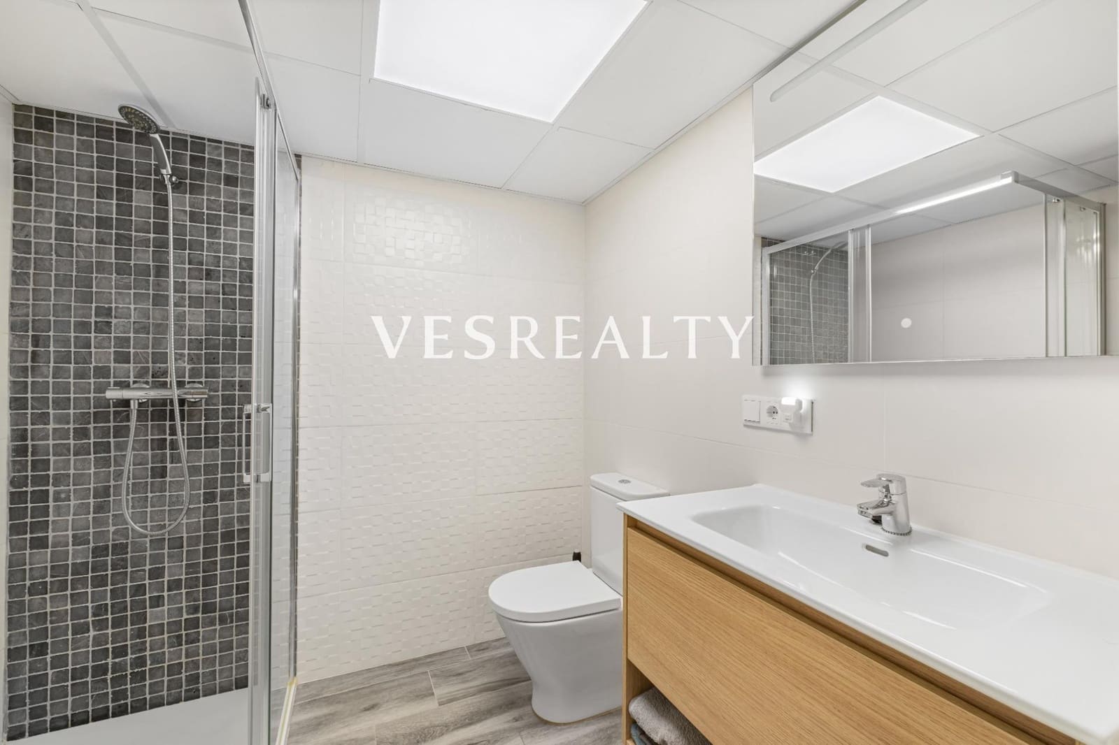 2 soveværelse Lejlighed til salg i Alicante by - € 280.000 (Ref: 9326655)