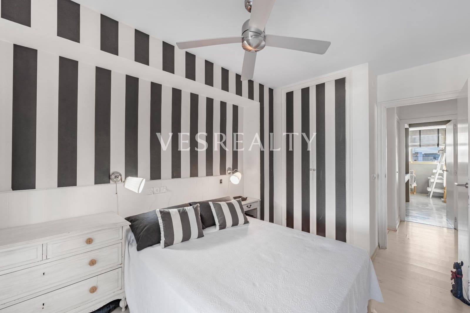 3 soveværelse Lejlighed til salg i Playa de San Juan med swimmingpool - € 710.000 (Ref: 9367412)