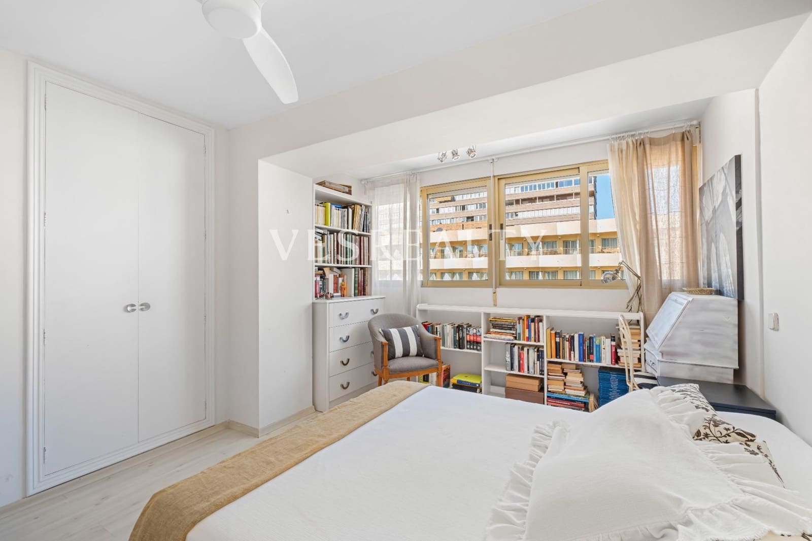 3 soveværelse Lejlighed til salg i Playa de San Juan med swimmingpool - € 710.000 (Ref: 9367412)