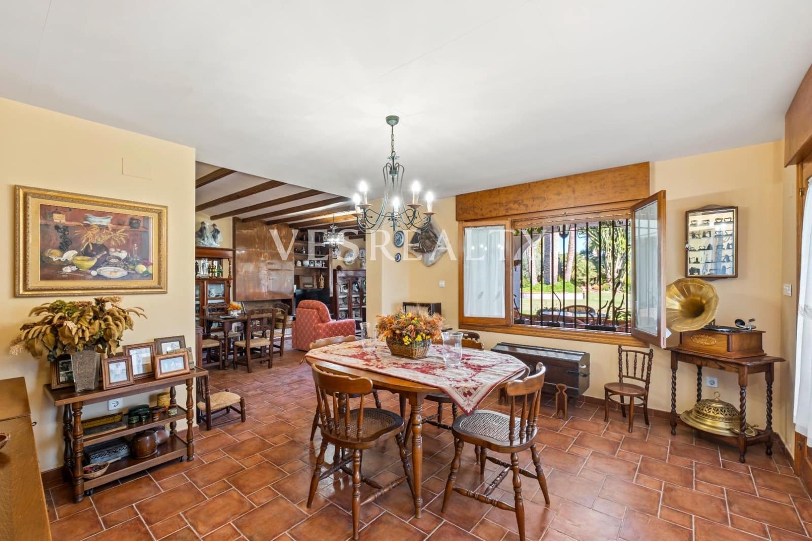 10 makuuhuone Huvila myytävänä paikassa Playa de Muchavista mukana uima-altaan 
autotalli - 1 900 000 € (Ref: 9375250)