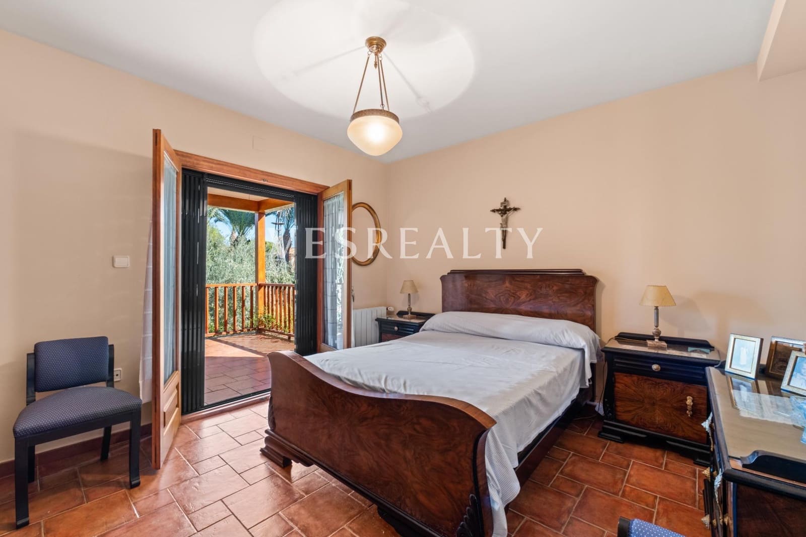 10 makuuhuone Huvila myytävänä paikassa Playa de Muchavista mukana uima-altaan 
autotalli - 1 900 000 € (Ref: 9375250)