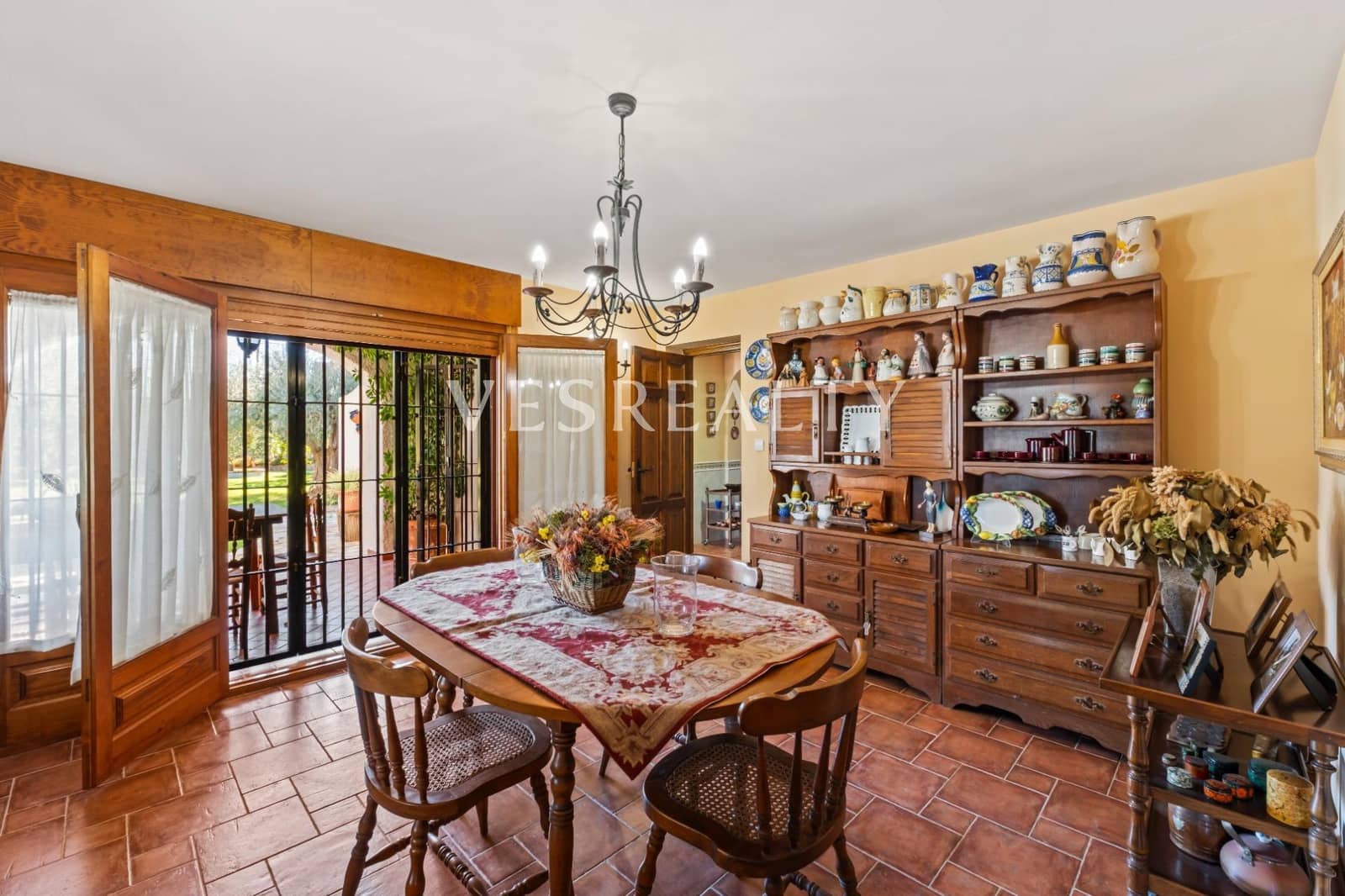 10 makuuhuone Huvila myytävänä paikassa Playa de Muchavista mukana uima-altaan 
autotalli - 1 900 000 € (Ref: 9375250)