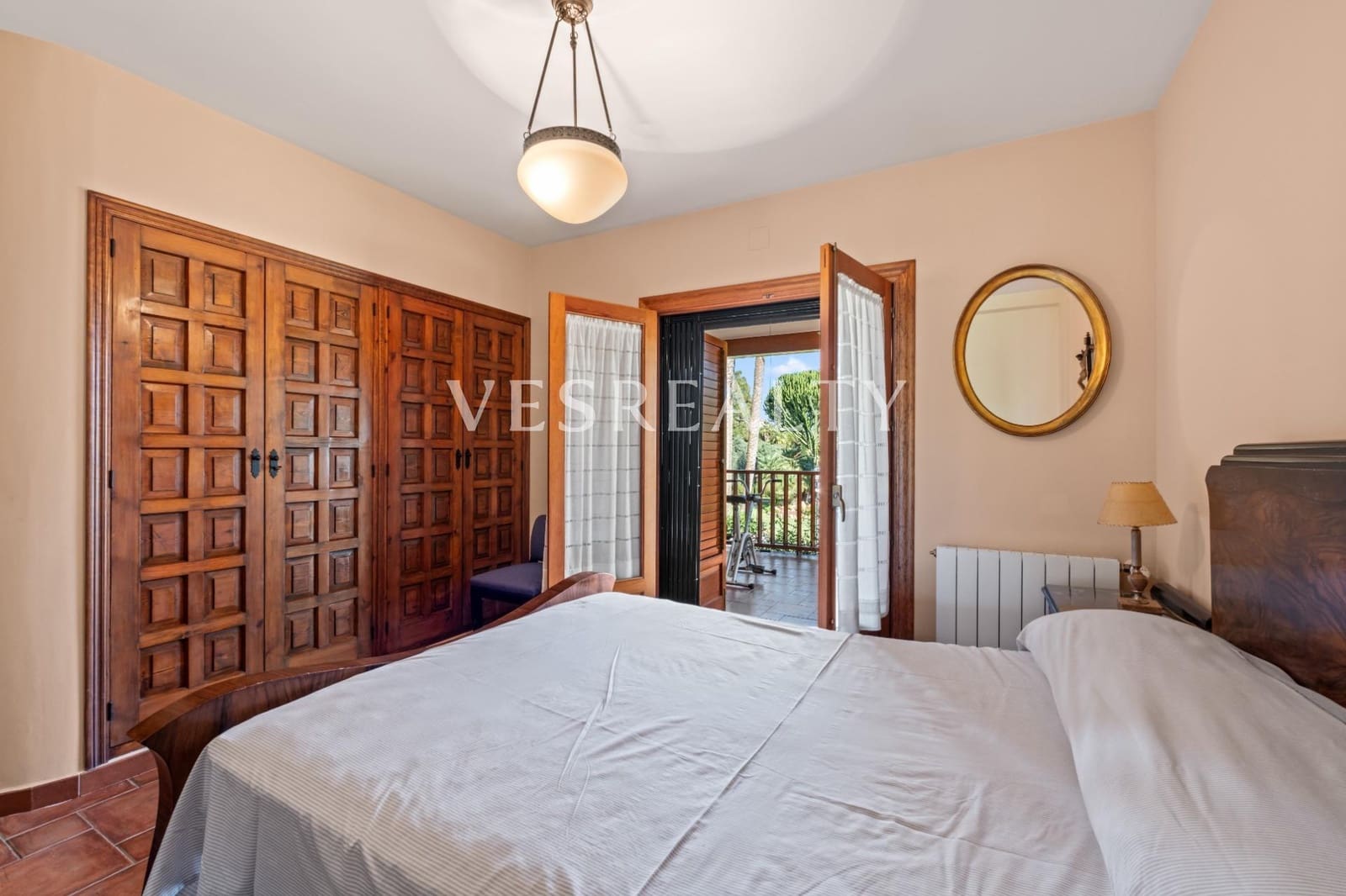 10 makuuhuone Huvila myytävänä paikassa Playa de Muchavista mukana uima-altaan 
autotalli - 1 900 000 € (Ref: 9375250)