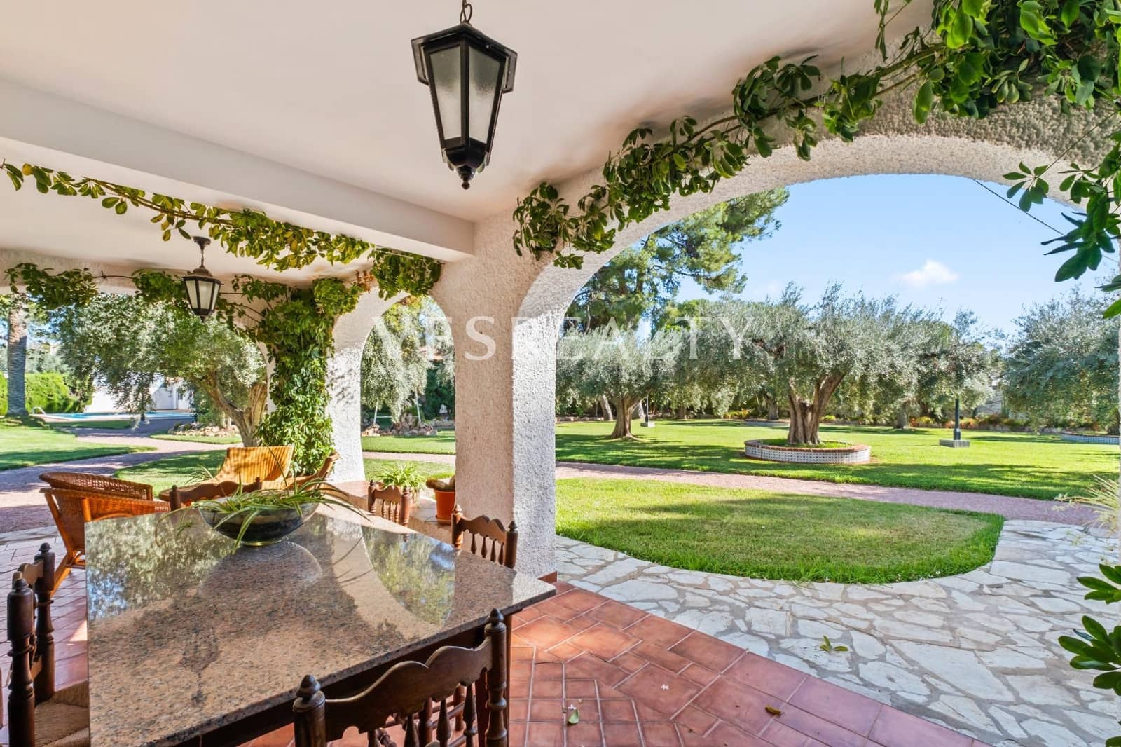 10 makuuhuone Huvila myytävänä paikassa Playa de Muchavista mukana uima-altaan 
autotalli - 1 900 000 € (Ref: 9375250)