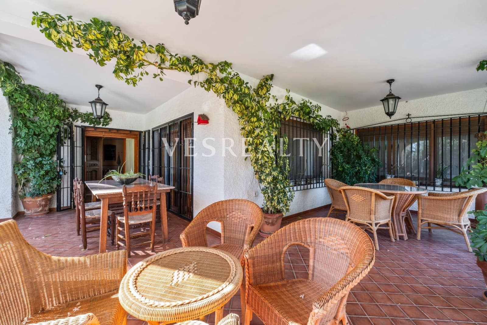 10 makuuhuone Huvila myytävänä paikassa Playa de Muchavista mukana uima-altaan 
autotalli - 1 900 000 € (Ref: 9375250)