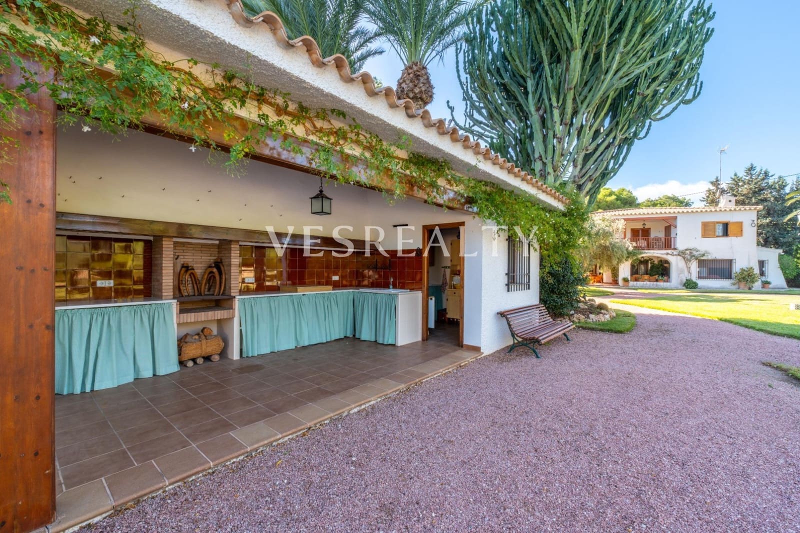 10 makuuhuone Huvila myytävänä paikassa Playa de Muchavista mukana uima-altaan 
autotalli - 1 900 000 € (Ref: 9375250)