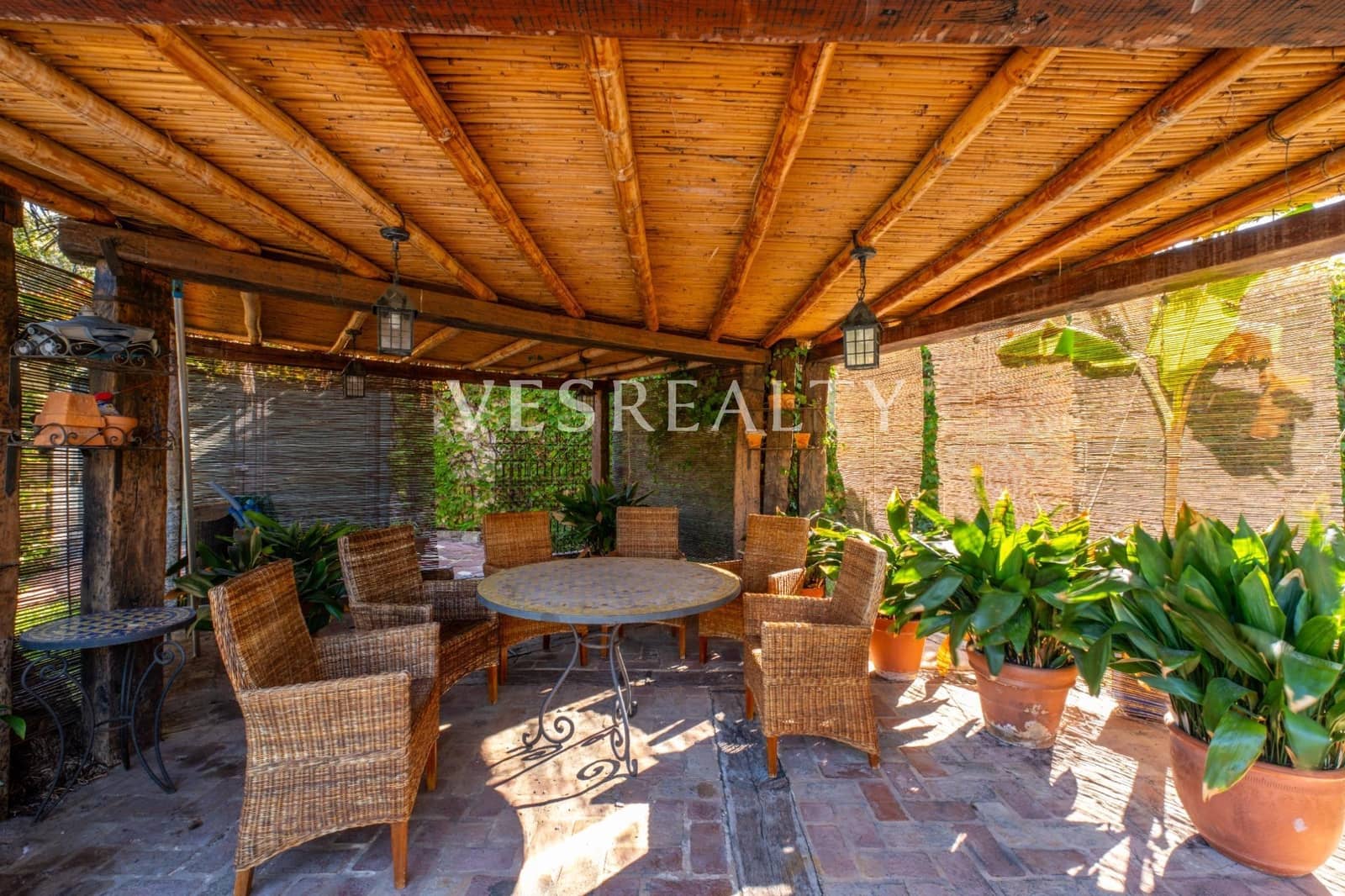 10 makuuhuone Huvila myytävänä paikassa Playa de Muchavista mukana uima-altaan 
autotalli - 1 900 000 € (Ref: 9375250)