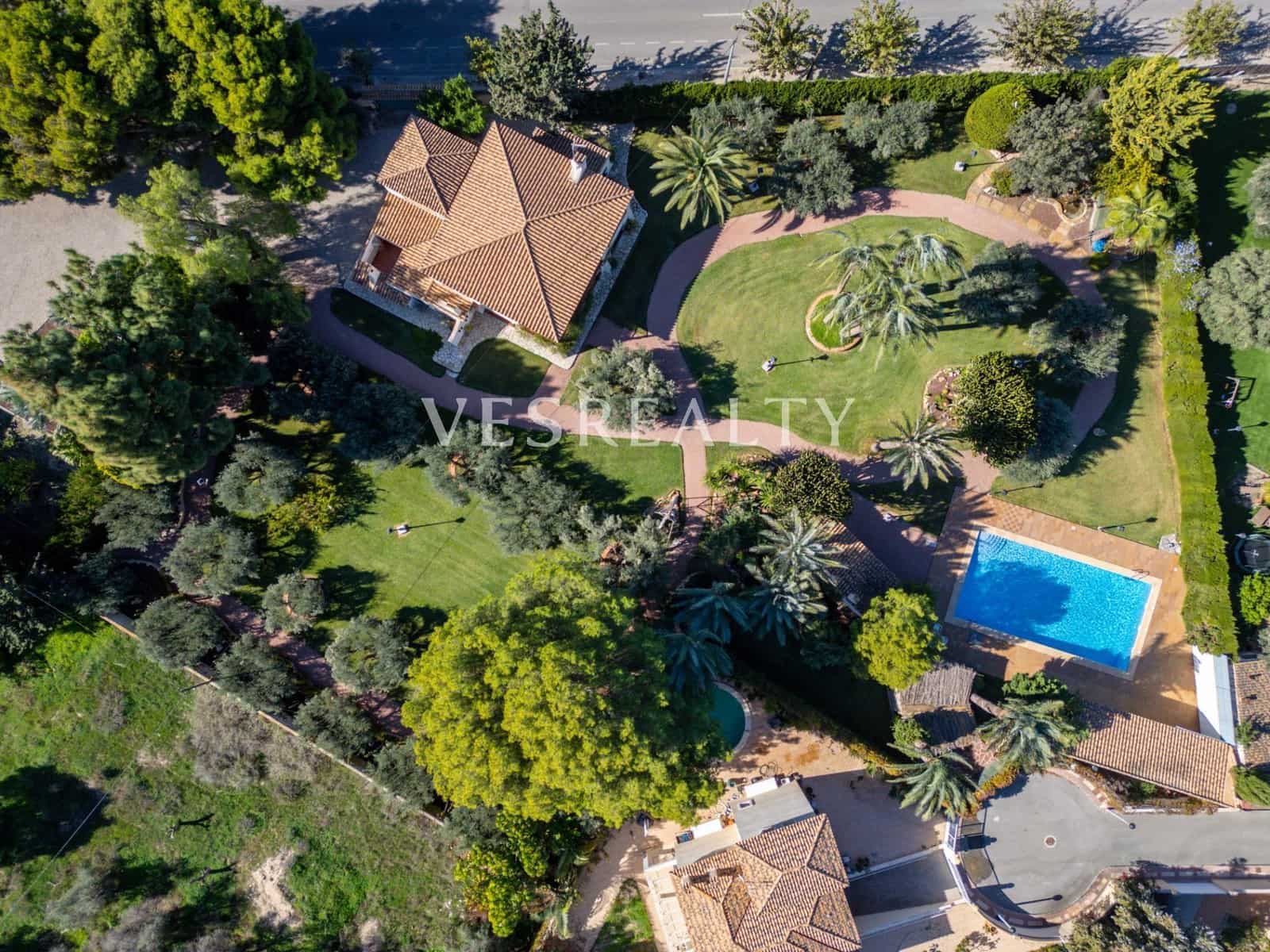 10 makuuhuone Huvila myytävänä paikassa Playa de Muchavista mukana uima-altaan 
autotalli - 1 900 000 € (Ref: 9375250)