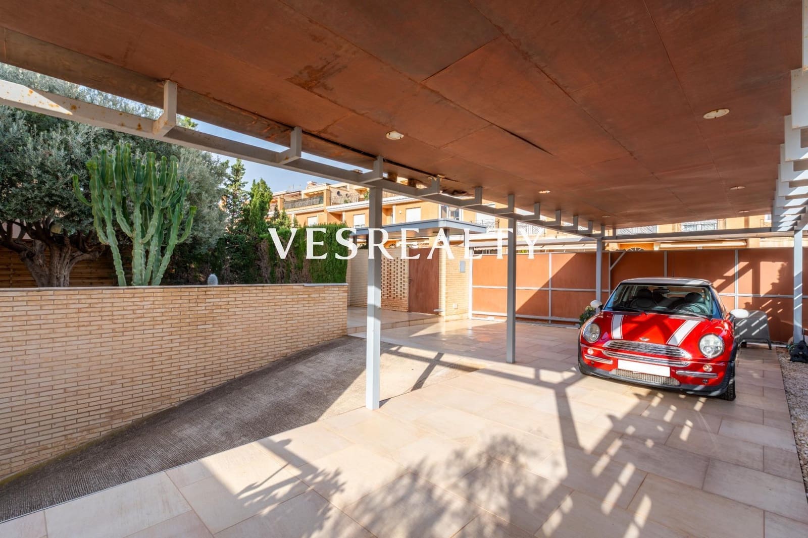 4 bedroom Villa for sale in Playa de San Juan with pool garage - € 1,975,000 (Ref: 9391991)