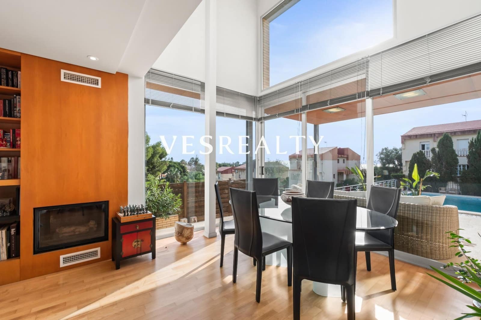 4 quarto Moradia para venda em Playa de San Juan com piscina garagem - 1 975 000 € (Ref: 9391991)