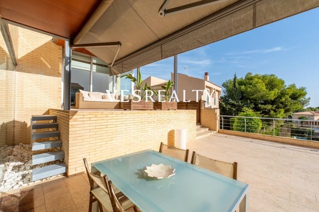4 soverom Villa til salgs i Playa de San Juan, Alicante by med svømmebasseng garasje - € 1 975 000 (Ref: 9391991)
