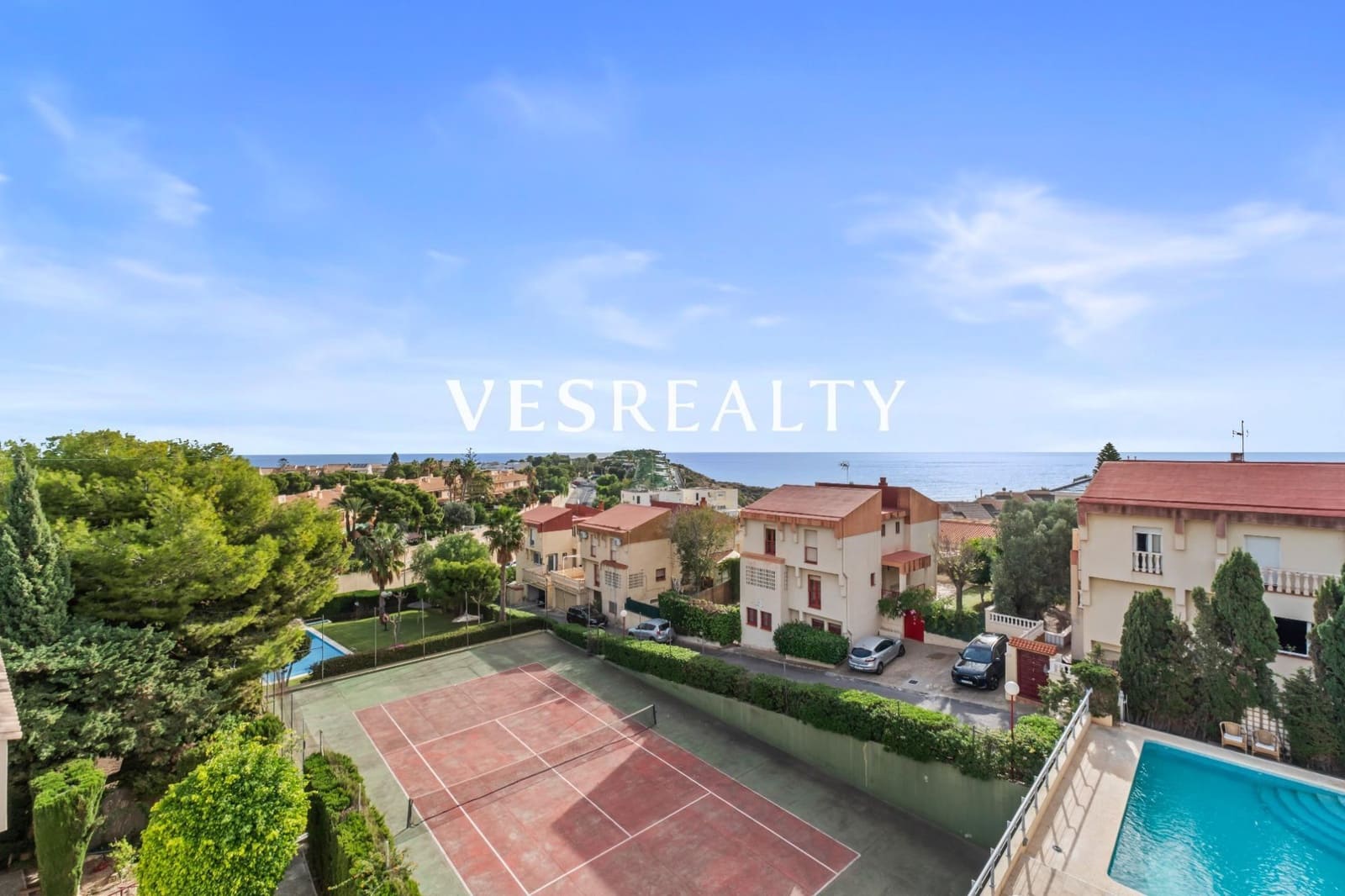 4 bedroom Villa for sale in Playa de San Juan with pool garage - € 1,975,000 (Ref: 9391991)