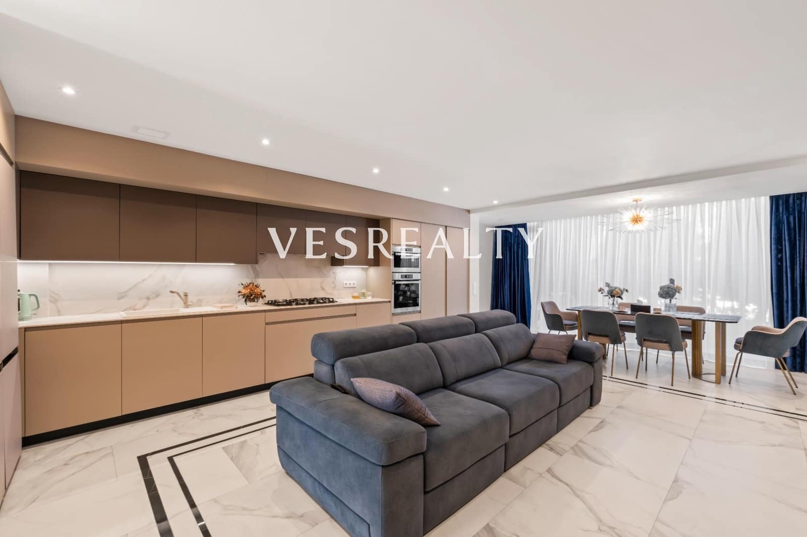 4 soveværelse Rækkehus til salg i Playa de San Juan med swimmingpool garage - € 1.050.000 (Ref: 9431728)