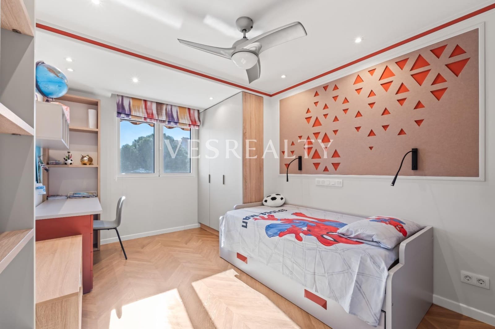 4 soveværelse Rækkehus til salg i Playa de San Juan med swimmingpool garage - € 1.050.000 (Ref: 9431728)