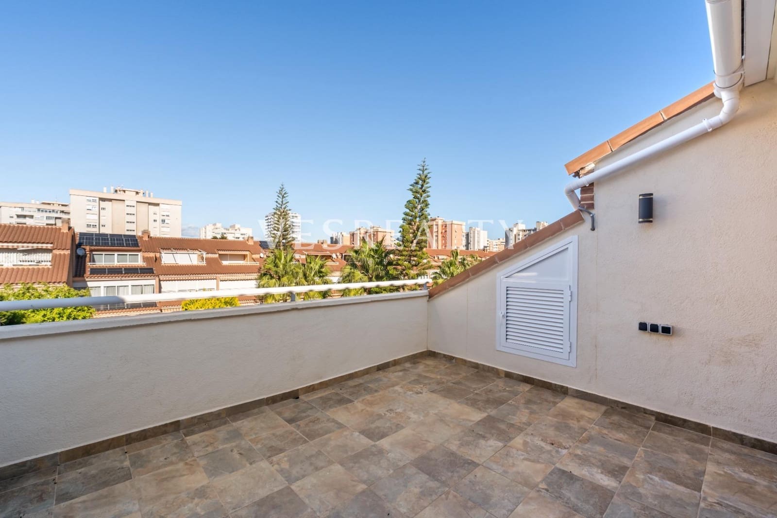 4 soveværelse Rækkehus til salg i Playa de San Juan med swimmingpool garage - € 1.050.000 (Ref: 9431728)