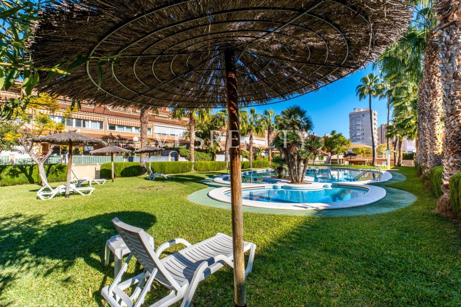 4 soveværelse Rækkehus til salg i Playa de San Juan med swimmingpool garage - € 1.050.000 (Ref: 9431728)