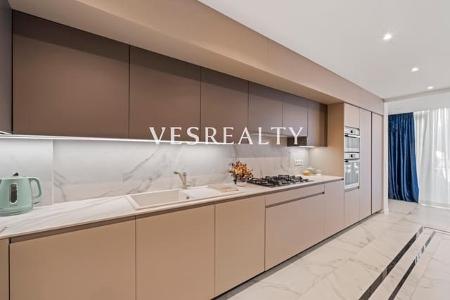 4 soveværelse Rækkehus til salg i Playa de San Juan, Alicante by med swimmingpool garage - € 1.050.000 (Ref: 9431728)