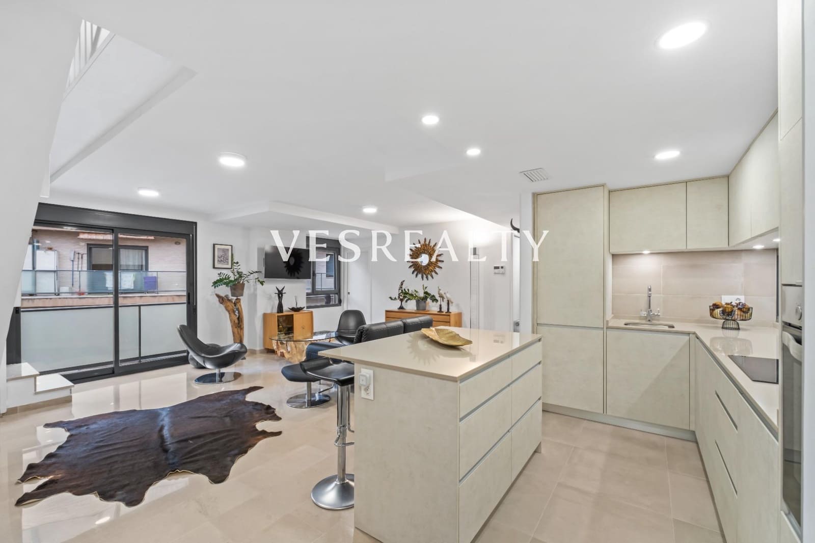 5 makuuhuone Kattohuoneisto myytävänä paikassa El Campello - 670 000 € (Ref: 9440261)