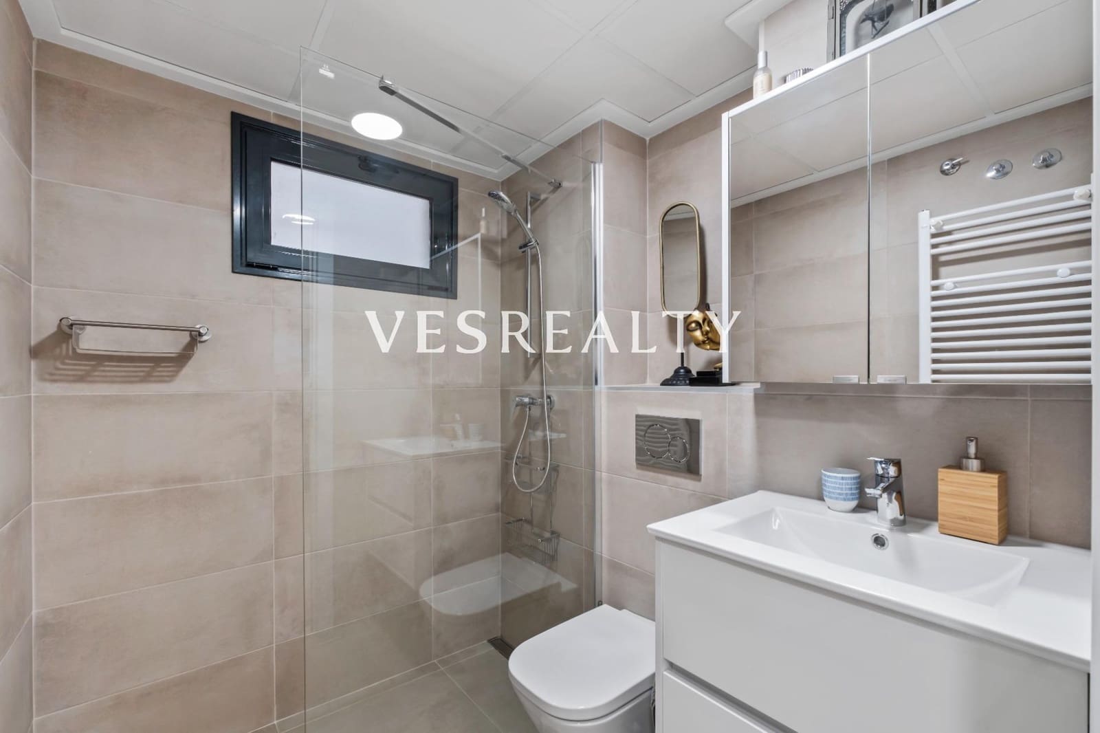 5 makuuhuone Kattohuoneisto myytävänä paikassa El Campello - 670 000 € (Ref: 9440261)