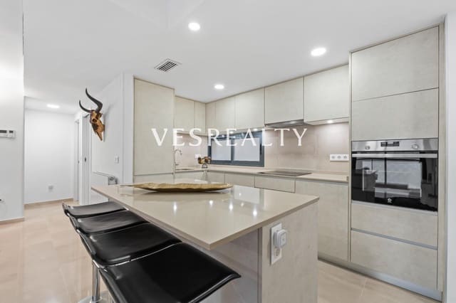 5 soveværelse Penthouse til salg i El Campello - € 670.000 (Ref: 9440261)