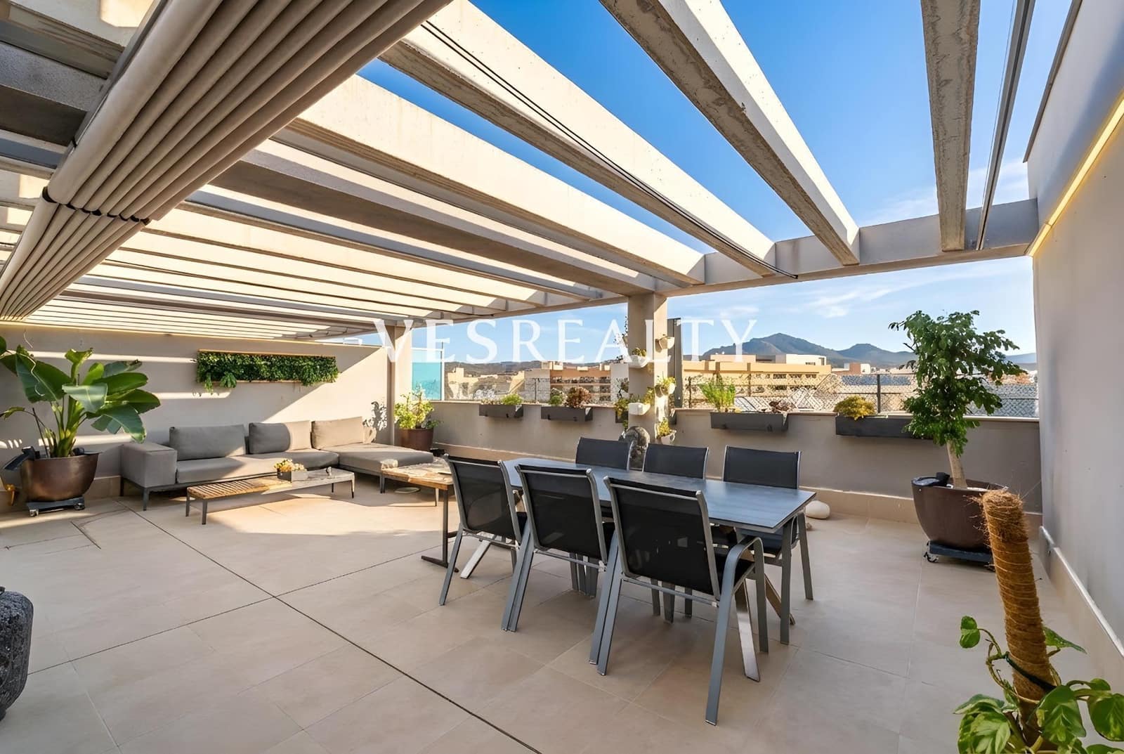 5 makuuhuone Kattohuoneisto myytävänä paikassa El Campello - 670 000 € (Ref: 9440261)