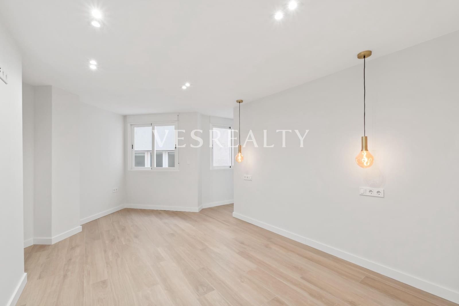 3 bedroom Flat for sale in Alicante / Alacant city - € 460,000 (Ref: 9441916)