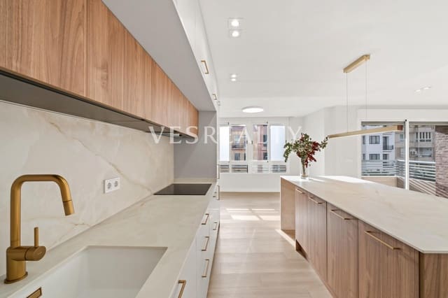 2 makuuhuone Asunto myytävänä paikassa Alicante kaupunki - 460 000 € (Ref: 9441916)