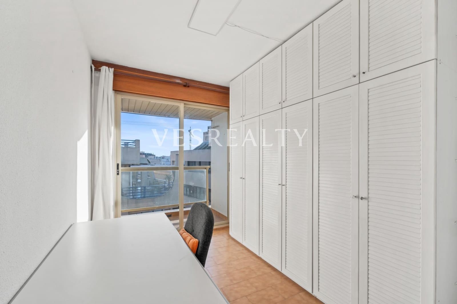 3 quarto Apartamento para arrendar em Torrevieja com garagem - 1 200 € (Ref: 9470626)