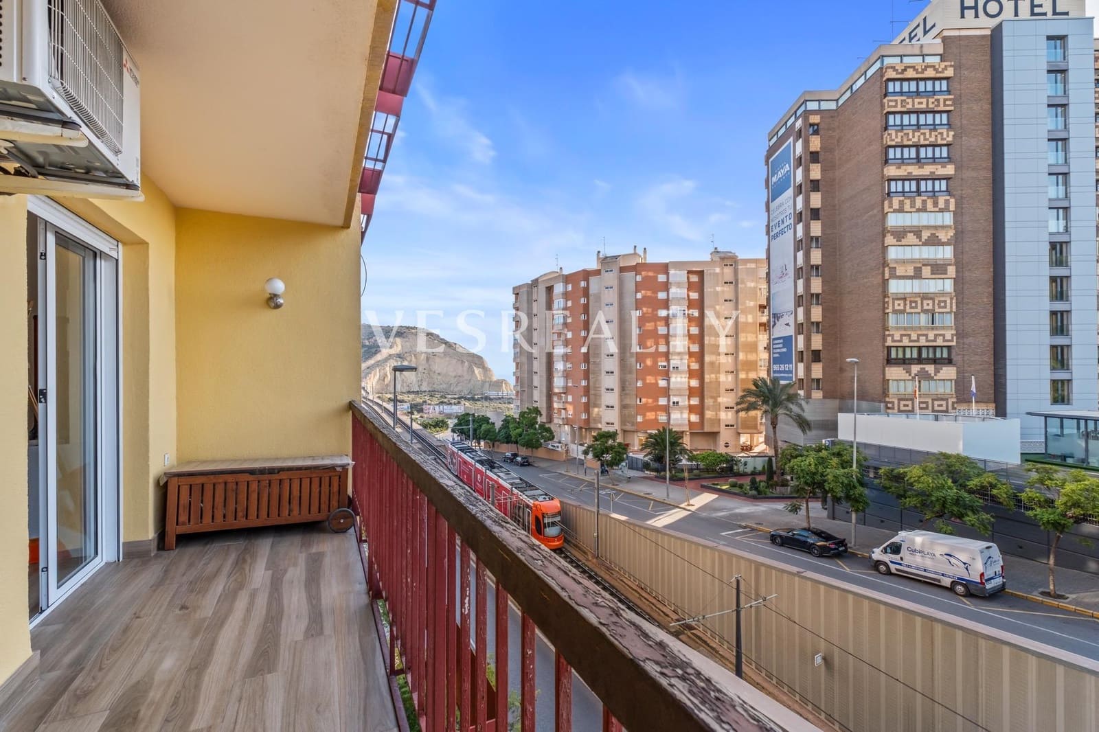 3 Zimmer Apartment zu vermieten in Alicante / Alacant Stadt - 1.600 € (Ref: 9473130)