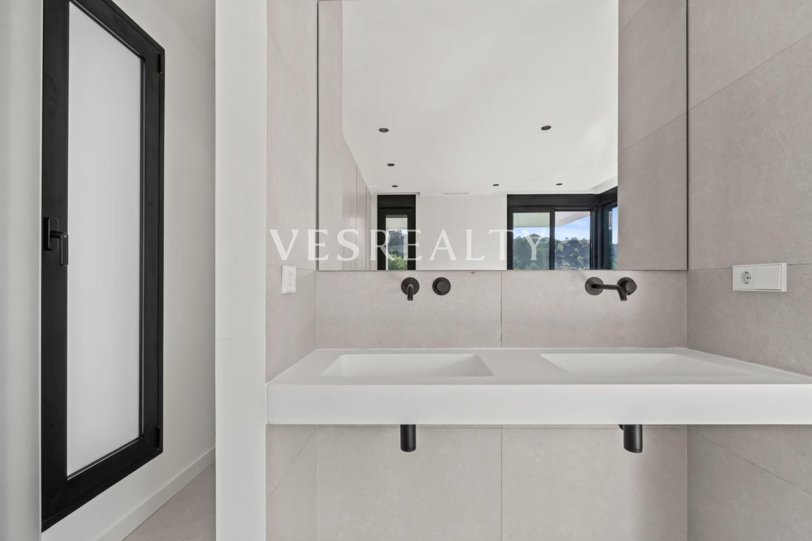 3 bedroom Villa for sale in Finestrat with pool - € 850,000 (Ref: 9481316)